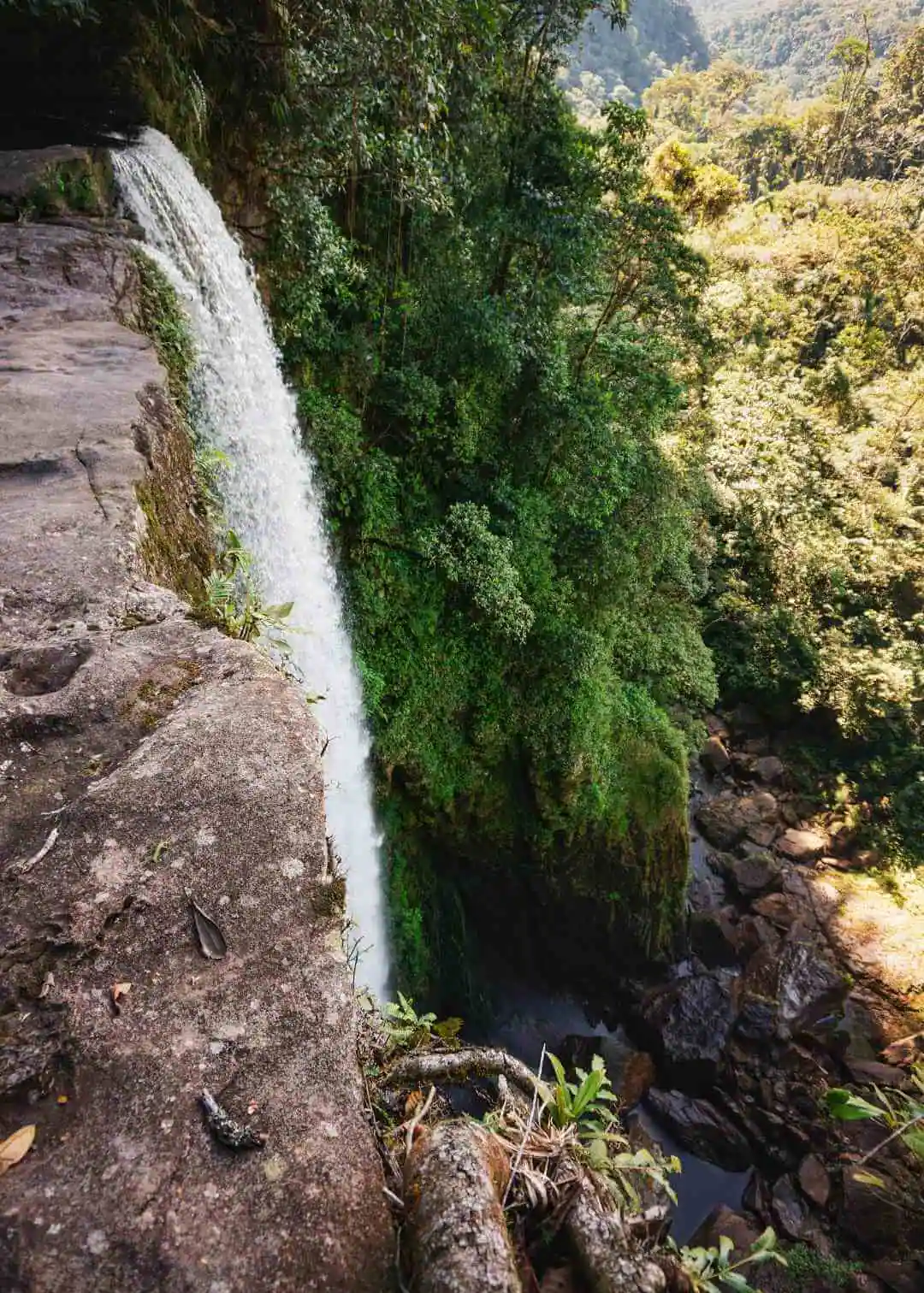 Cascada Fin del Mundo en Putumayo vista lateral