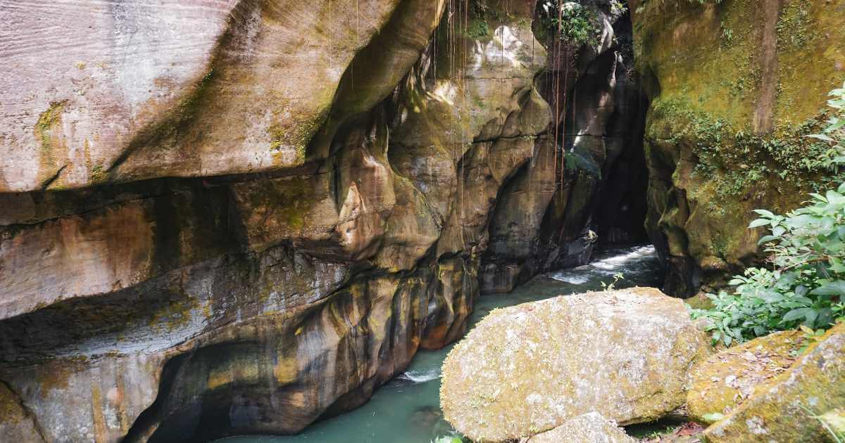 Guía de viaje para visitar el Cañón del Guape Colombia