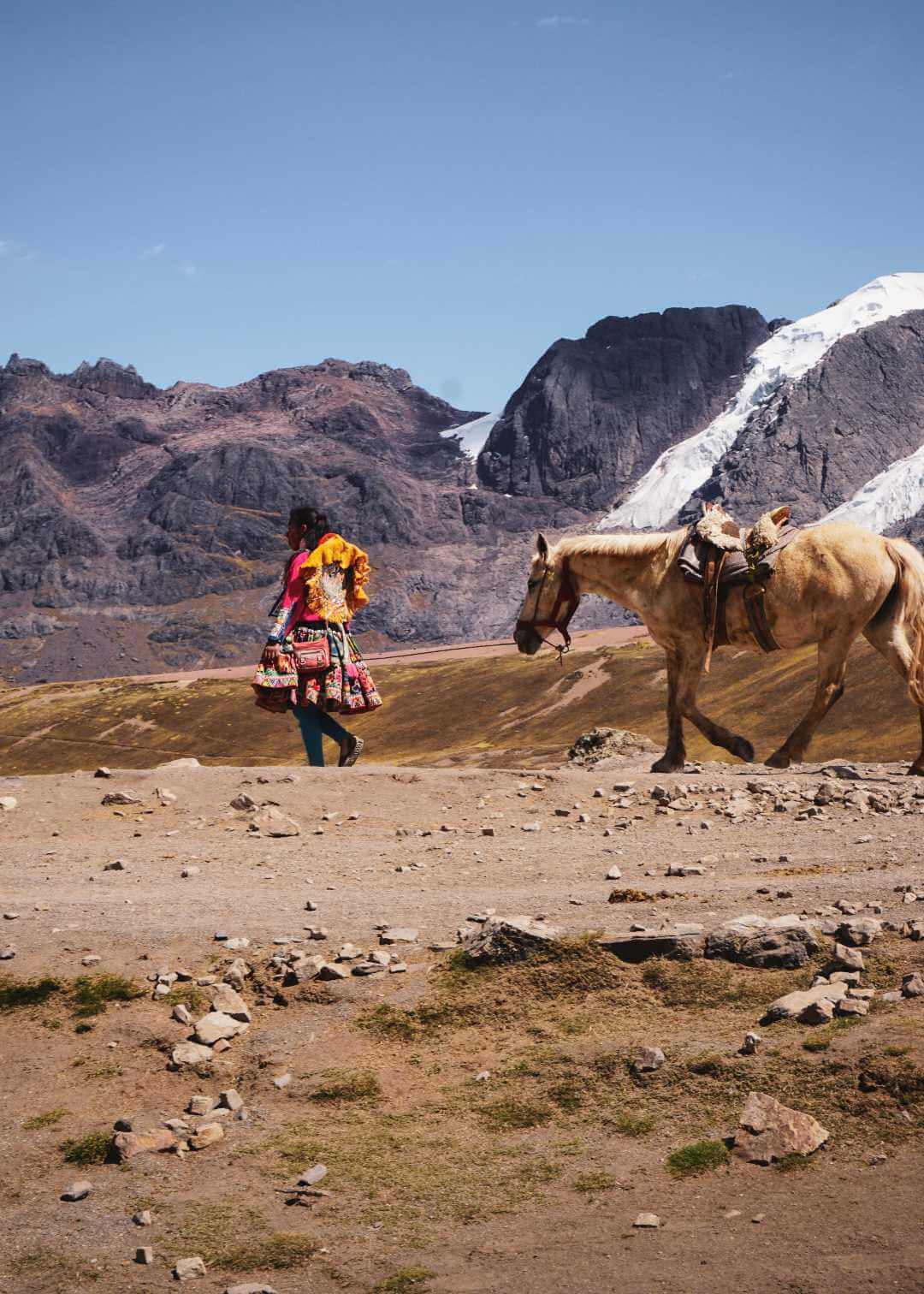Camino a la Montaña de Colores del Perú