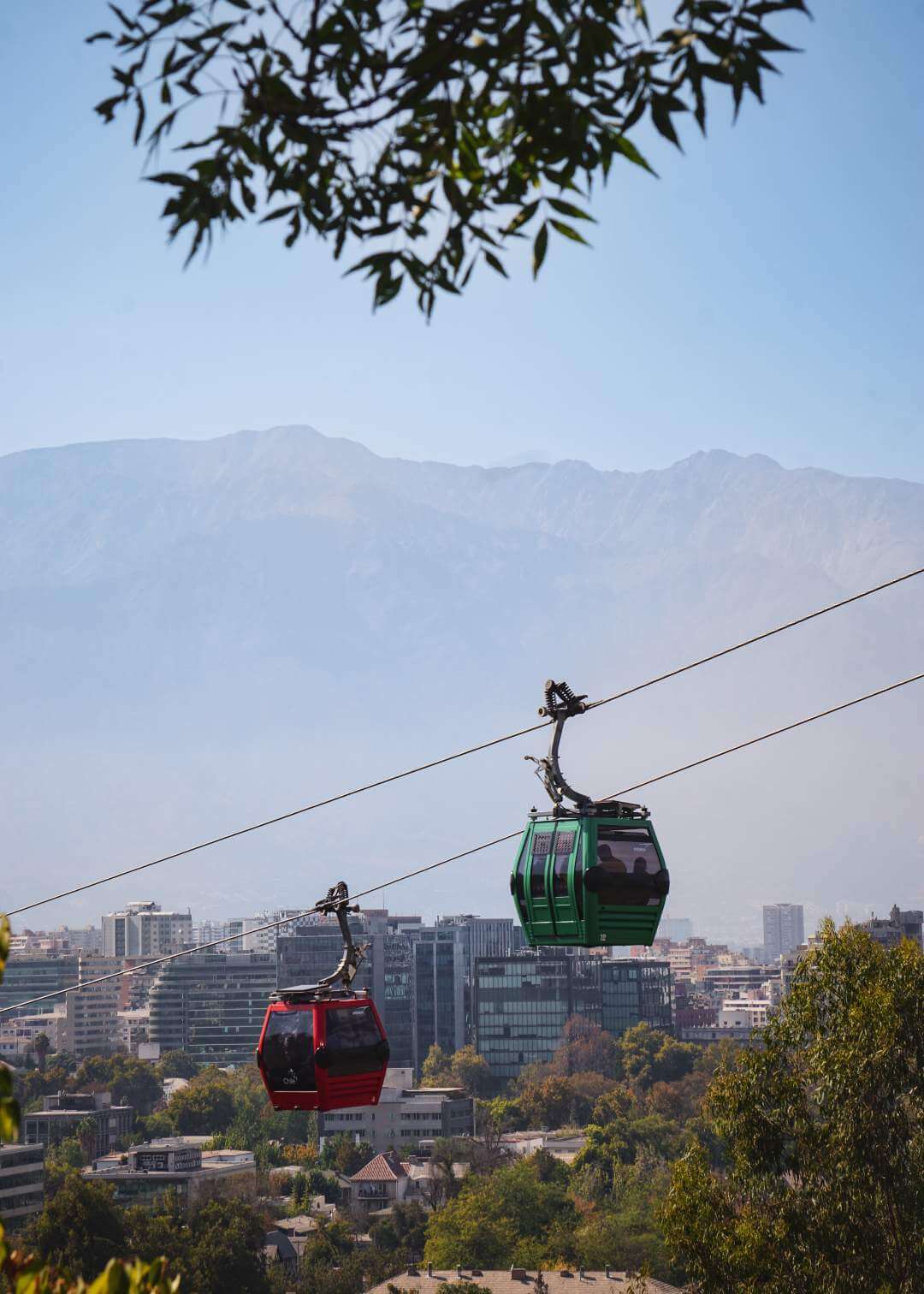 Teleféricos del Cerro San Cristóbal en el Parque Metropolitano de Santiago de Chile