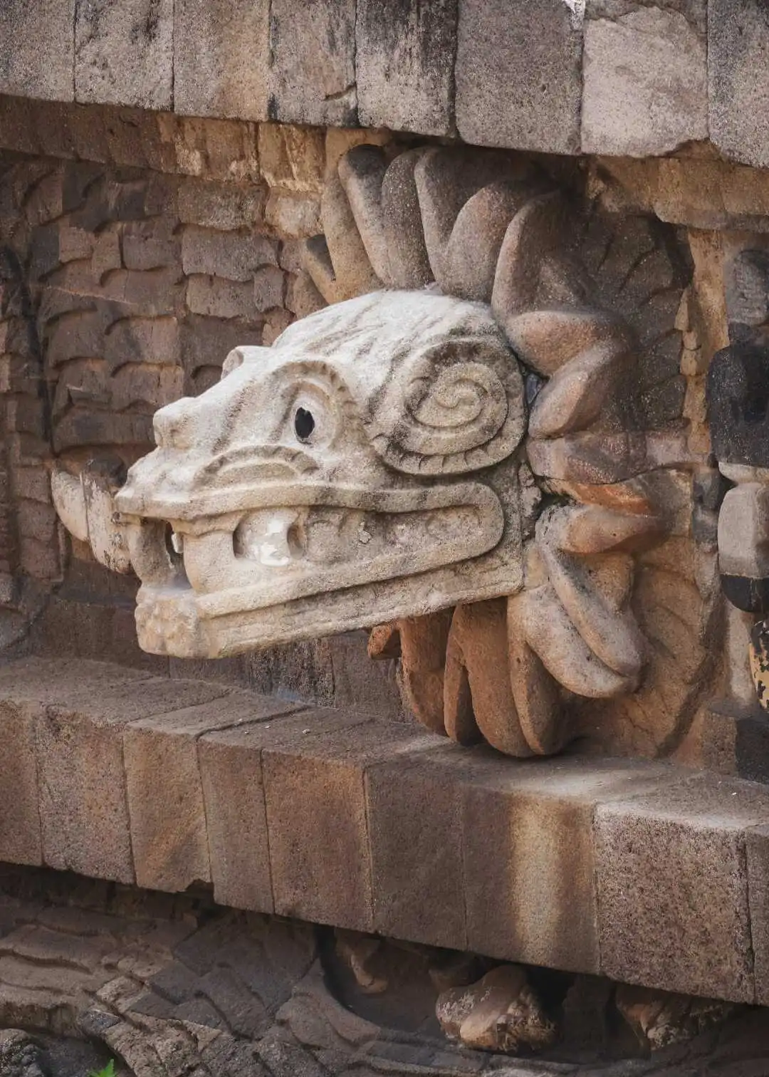 Escultura de Kukulkán en Teotihuacán