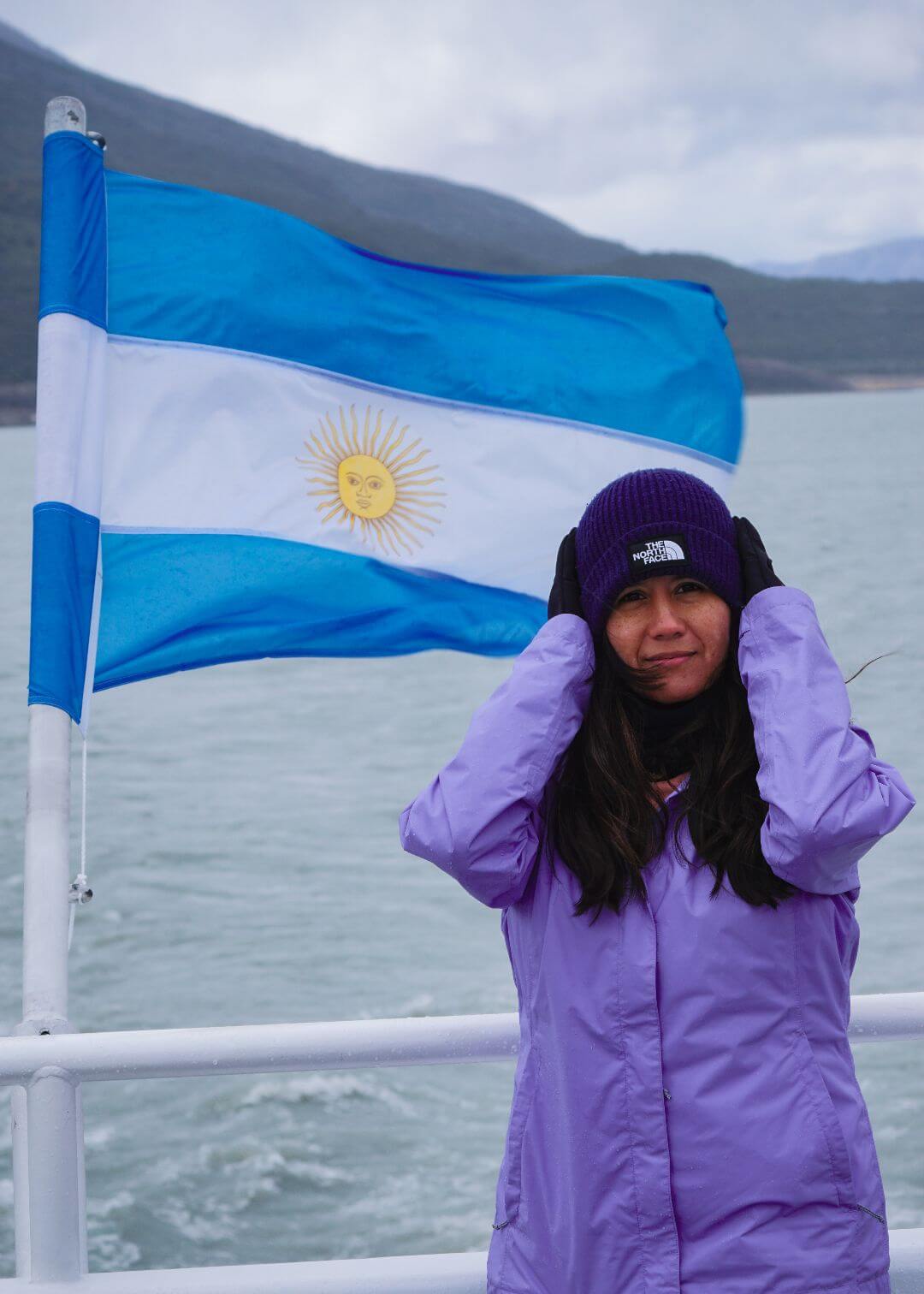 Diana en el paseo en barco por el Glaciar Perito Moreno
