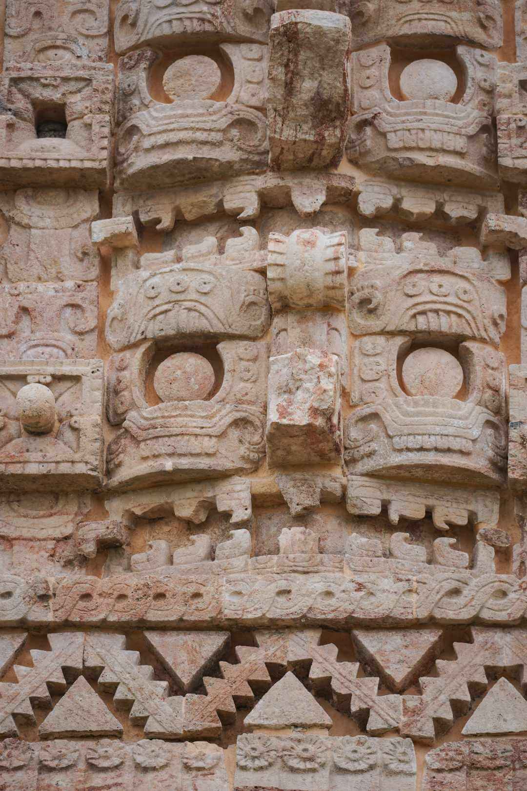 Mascarón del dios chaac en la Ruta Puuc