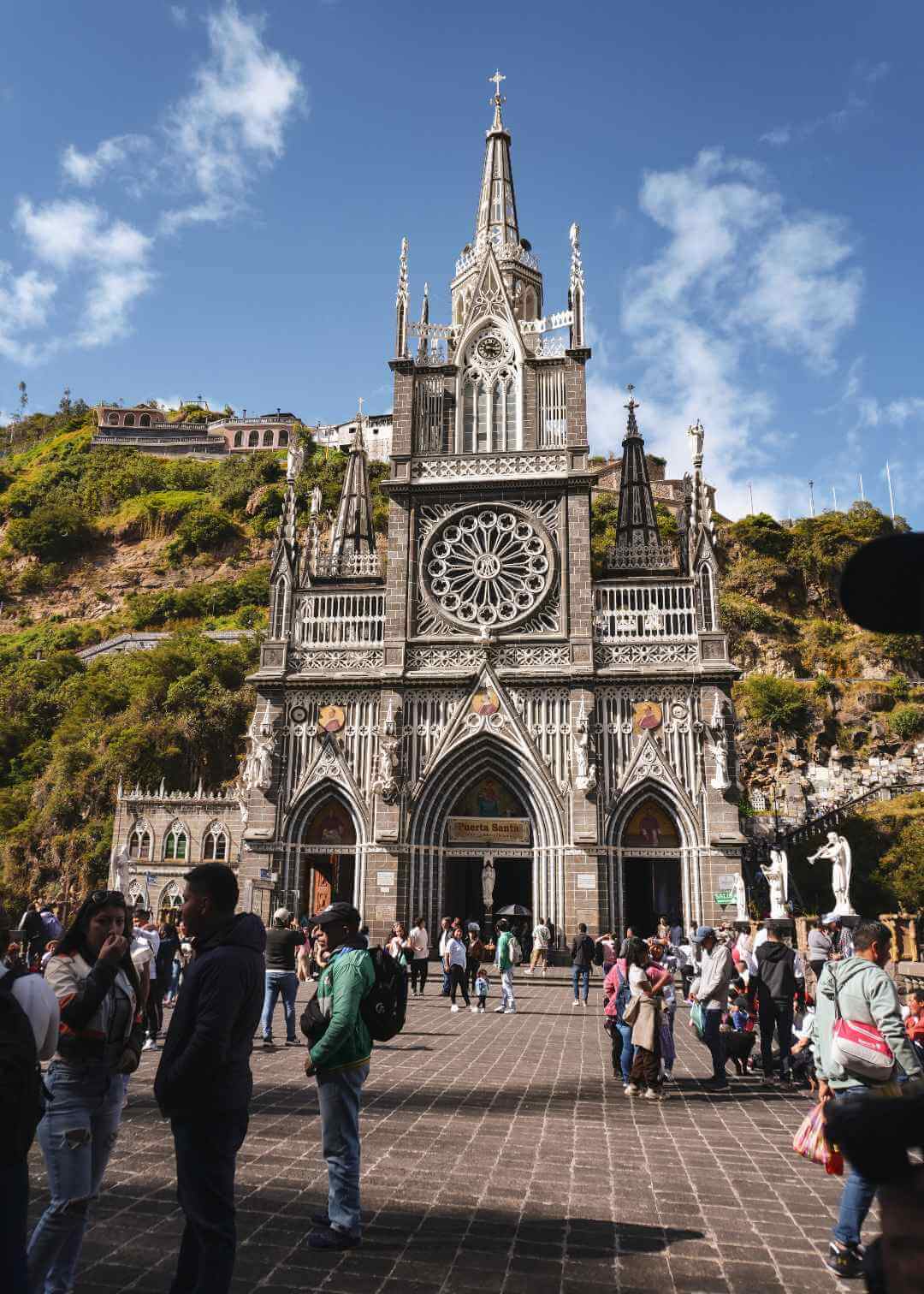 Santuario de las Lajas desde Pasto