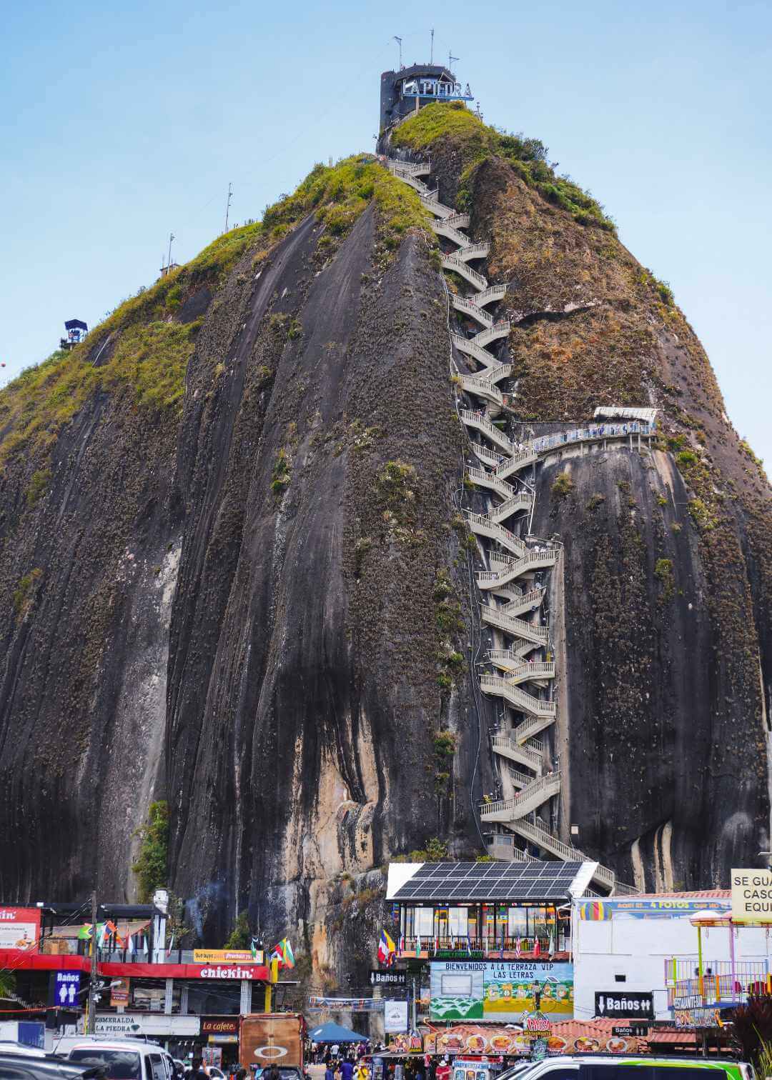 Entrada a la Piedra del Peñol