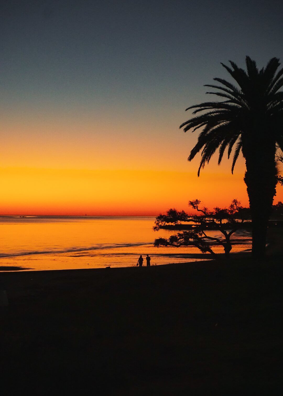 Atardecer sobre el Río de La Plata del lado uruguayo