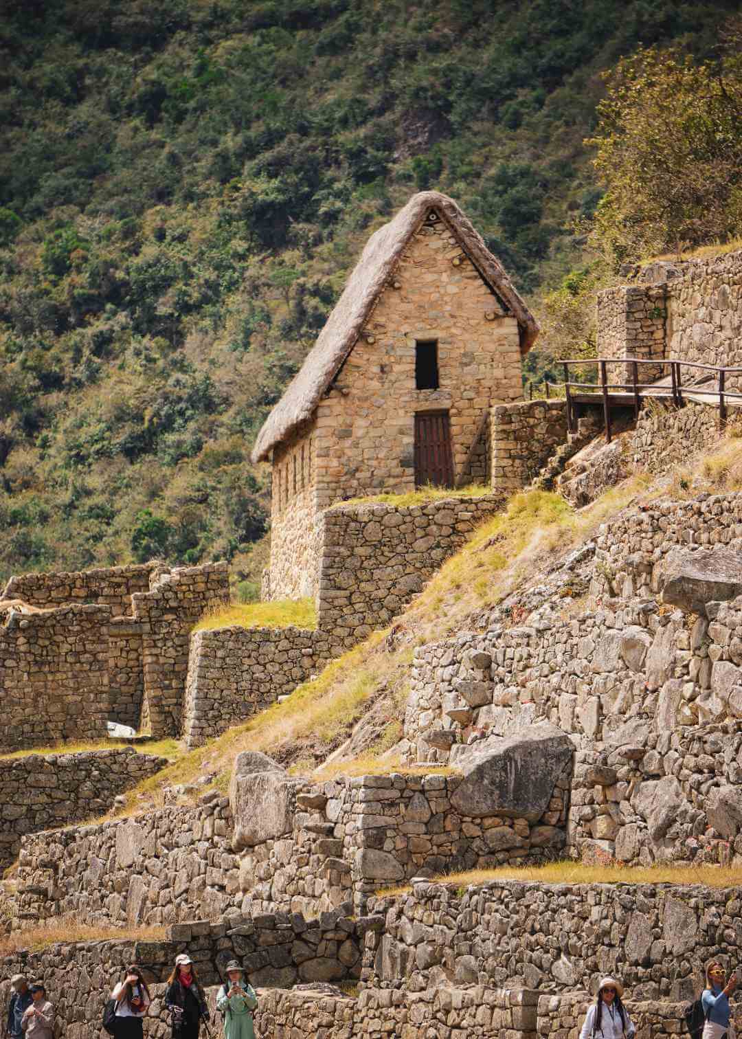 Casas de Llaqta Inca en Perú