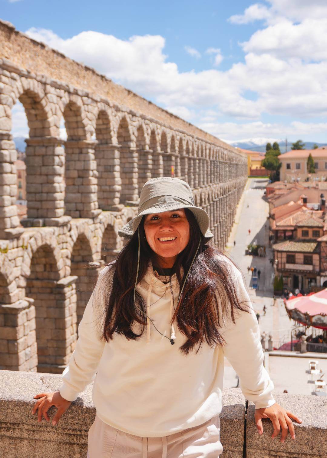 Diana en el mirador del Acueducto de Segovia