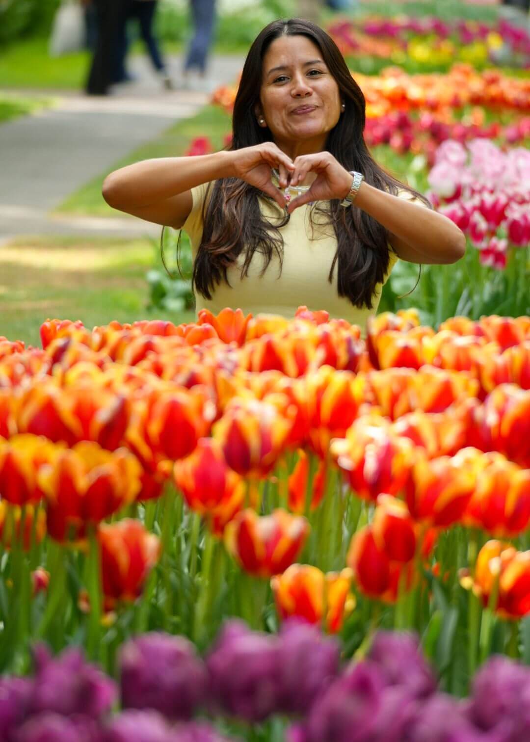 Diana en el jardín de tulipanes de Holanda