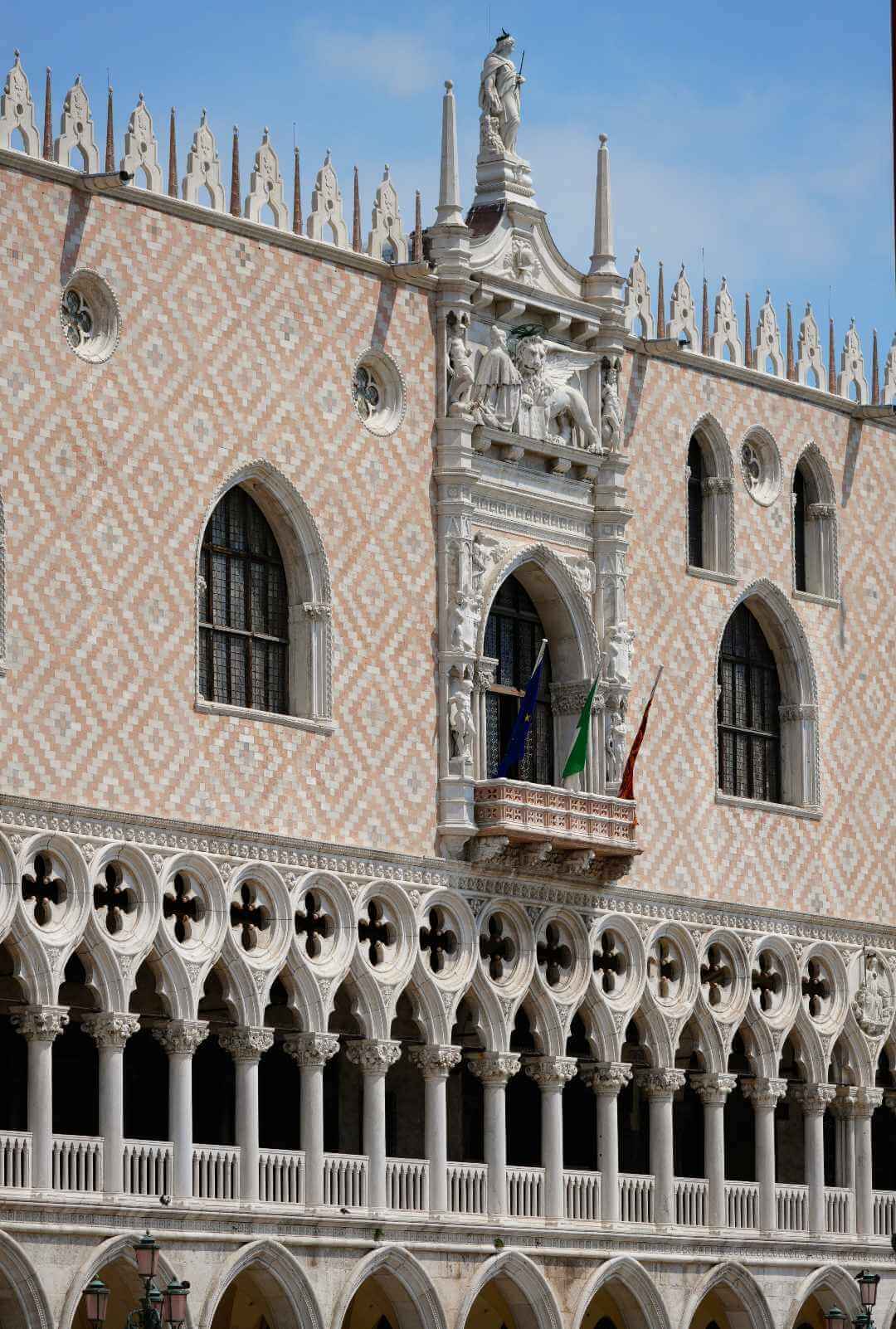 Exterior del Palacio Ducal