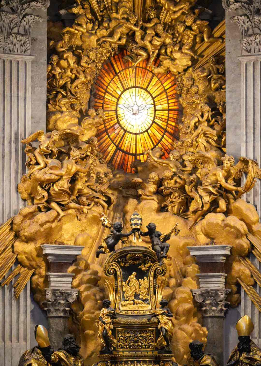 Interior de la Basílica San Pedro